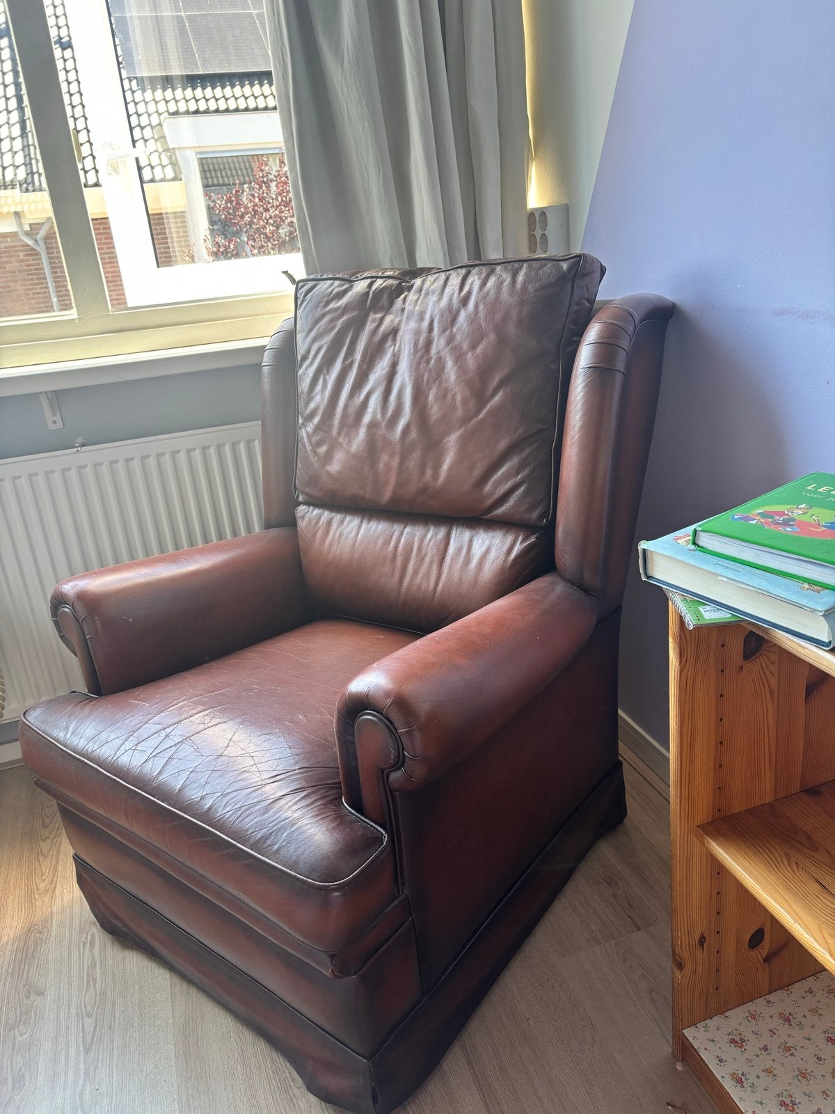 Grote cognac leren fauteuil - karakteristieke gebruikssporen, Huis en Inrichting, Fauteuils, Ophalen, Gebruikt, Leer, 75 tot 100 cm