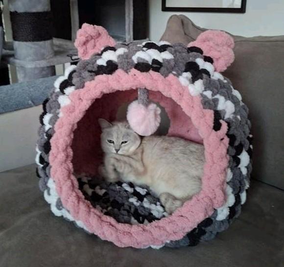 Handgemaakte luxe Cat Cave van superzachte chenille wol, Ophalen of Verzenden, Nieuw, Polyester
