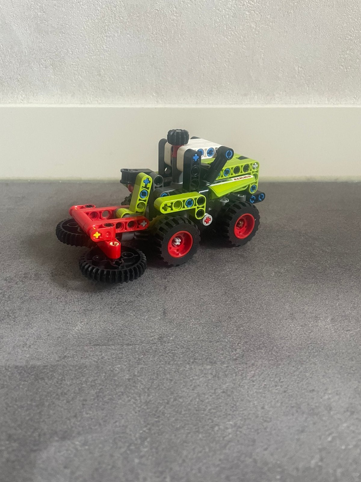Lego 42102 mini Claas Xerion, Kinderen en Baby's, Speelgoed | Duplo en Lego, Lego, Ophalen of Verzenden, Zo goed als nieuw, Complete set