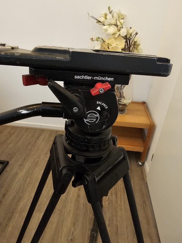 Sachtler statief professionele, Ophalen