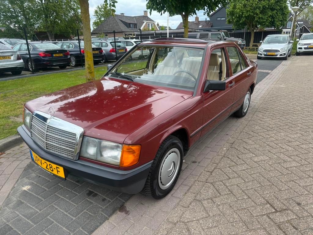 Mercedes-Benz 190-serie 2.0 1983 Belastingvrij Schuifdak APK, Auto's, Mercedes-Benz, Achterwielaandrijving, Gebruikt, 4 cilinders