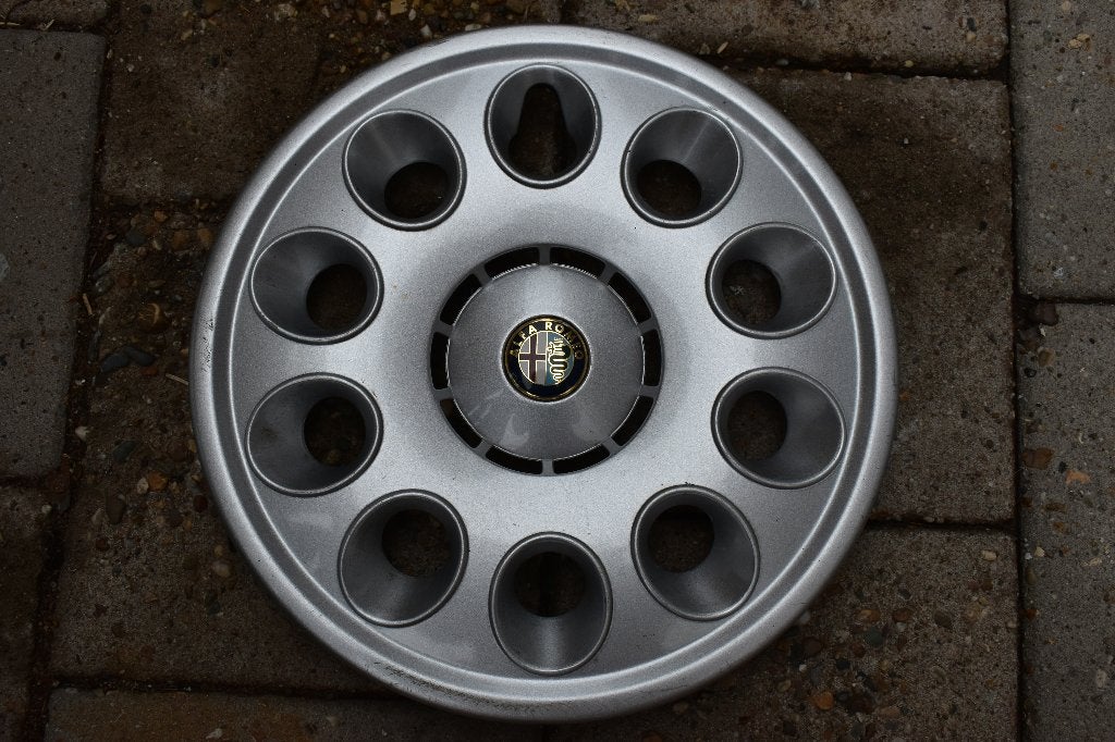 1 losse originele wieldop Alfa Romeo 147 15 inch, Auto diversen, Wieldoppen, Ophalen of Verzenden, Gebruikt
