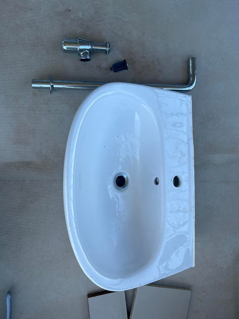 Villeroy & Boch wastafel met sifon en afvoerbuis, Doe-het-zelf en Verbouw, Sanitair, Ophalen, Gebruikt, Chroom, Wastafel