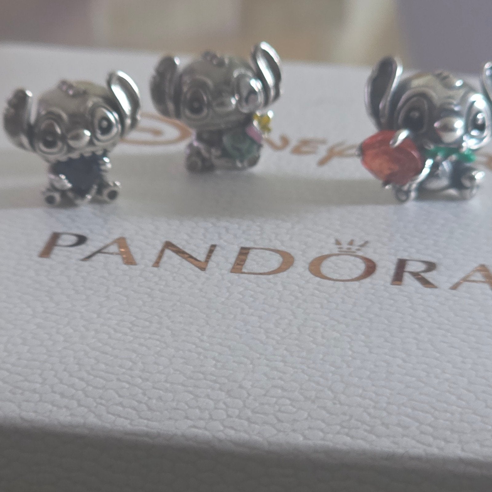Pandora Disney Stitch bedel - Zilveren 3 bedel, Pandora, Ophalen of Verzenden, Zo goed als nieuw, 2 of 3 bedels