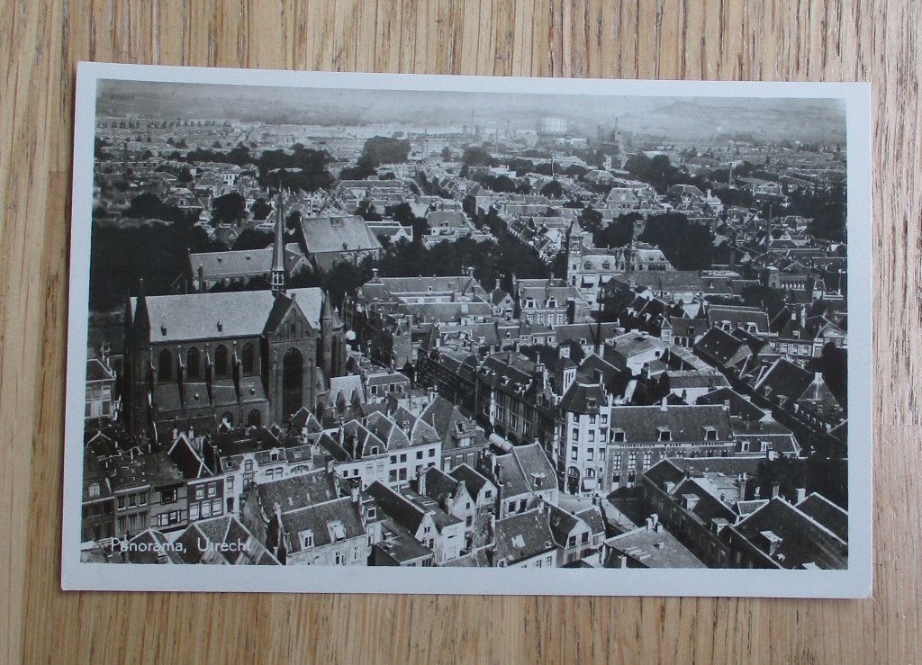 ansichtkaart zwartwit vanuit de hoogte genomen stad Utrecht, Verzamelen, Ophalen of Verzenden, 1960 tot 1980, Ongelopen, Utrecht