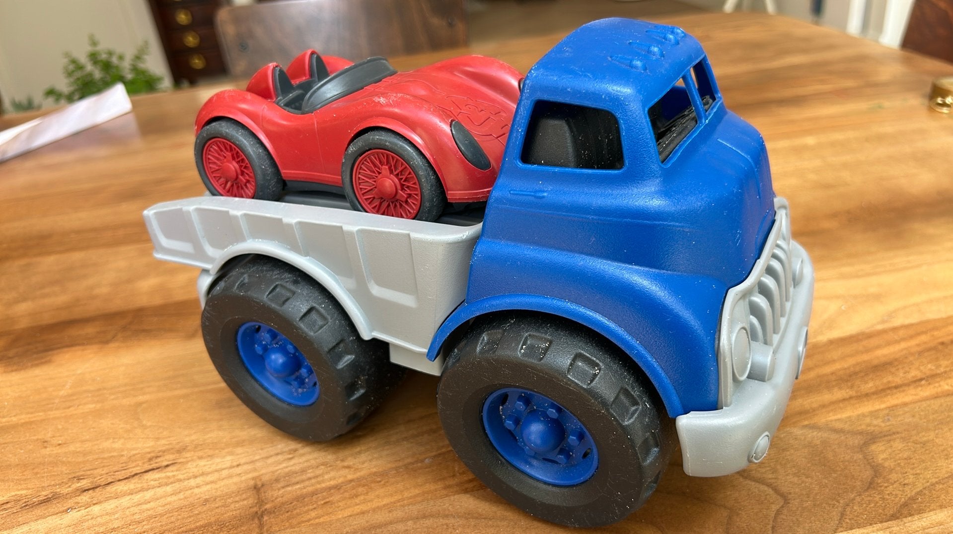 Green Toys Vrachtwagen met Sportauto, Ophalen of Verzenden, Zo goed als nieuw