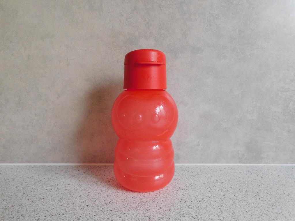Tupperware Eco Fles 350 ml. Worm Rood, Ophalen of Verzenden, Gebruikt, Rood, Overige typen