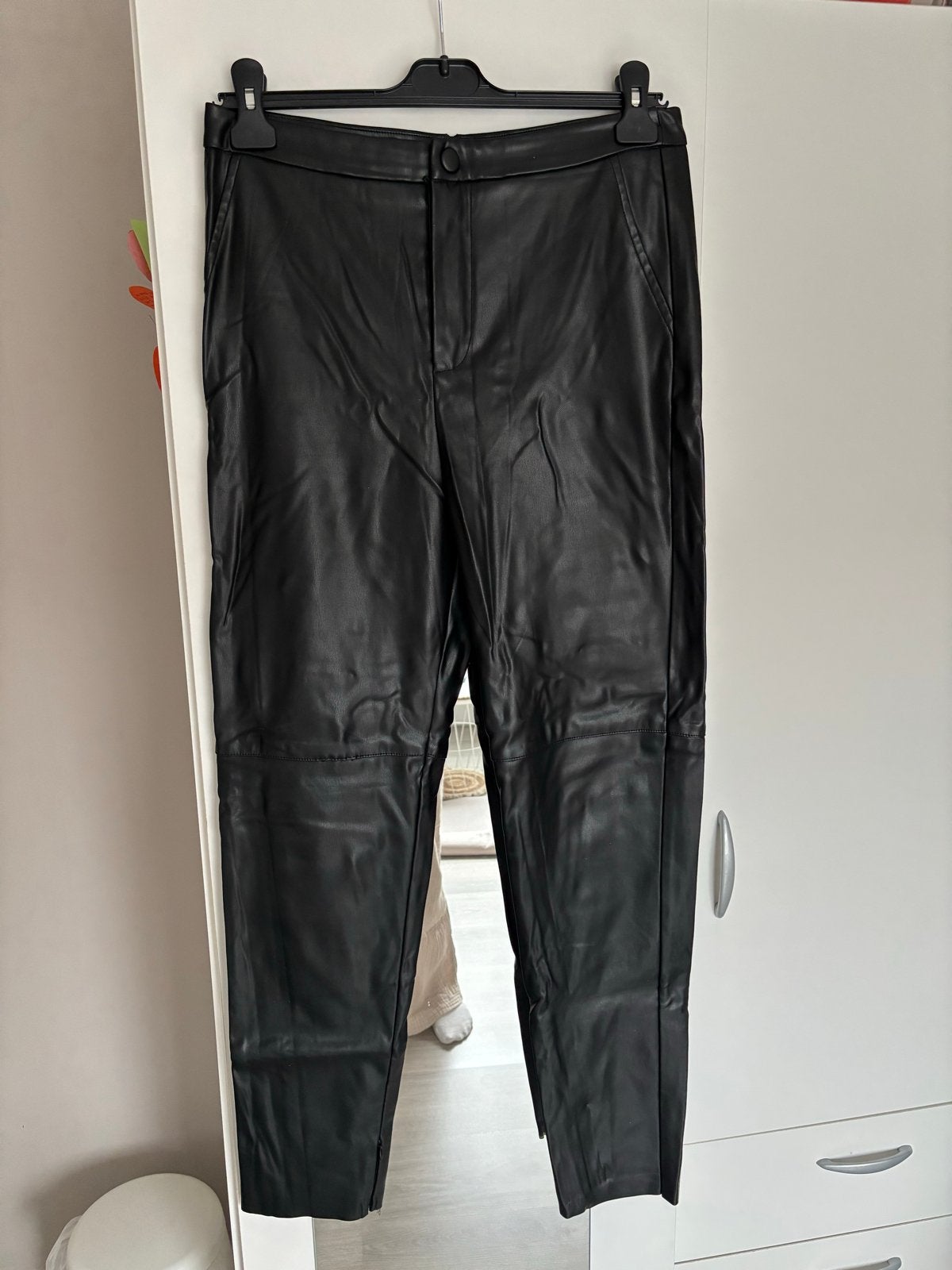 Loavies leren broek maat L, Ophalen of Verzenden, Zo goed als nieuw, Maat 38/40 (M), Zwart