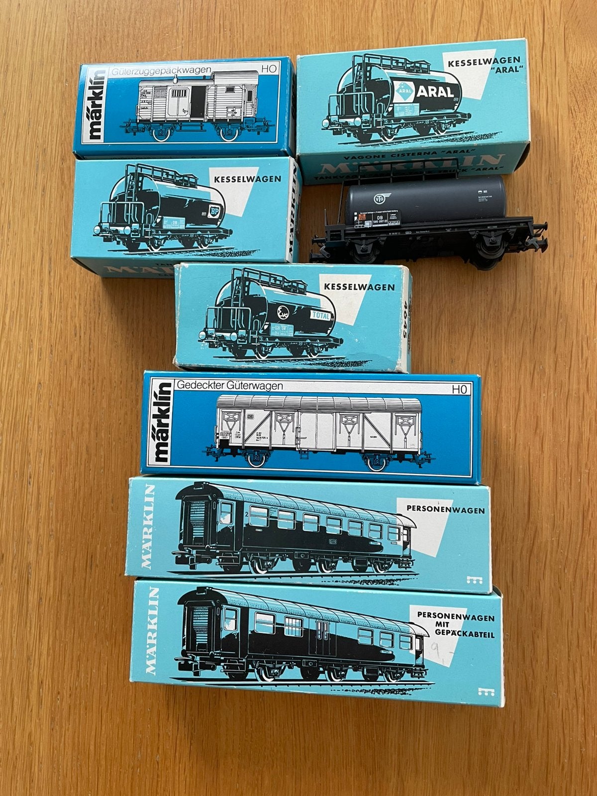 Te 8 Marklin wagons., Hobby en Vrije tijd, Modeltreinen | H0, Wisselstroom, Verzenden, Wagon, Zo goed als nieuw