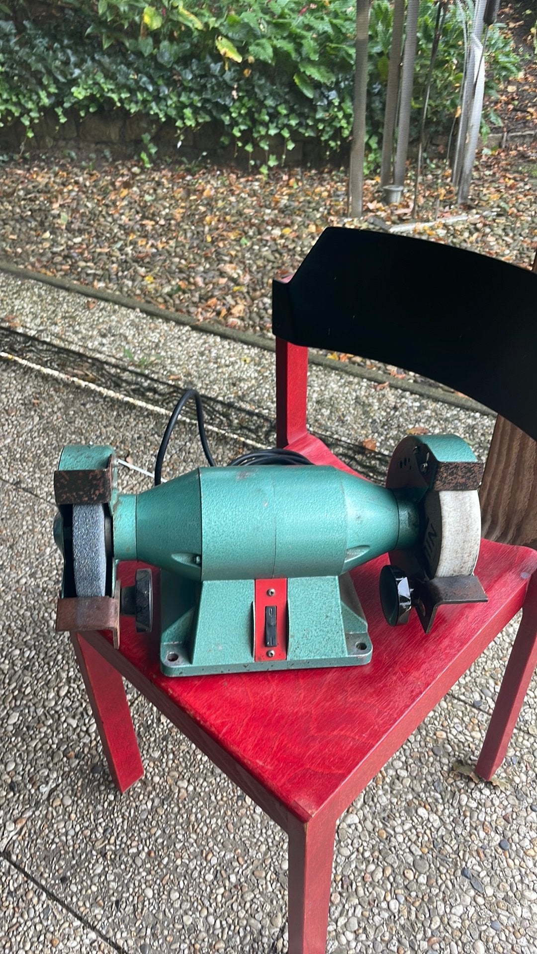 Sterke slijpmachine met prima slijpstenen, Ophalen, Gebruikt, Minder dan 700 watt, Werkbankslijpmachine