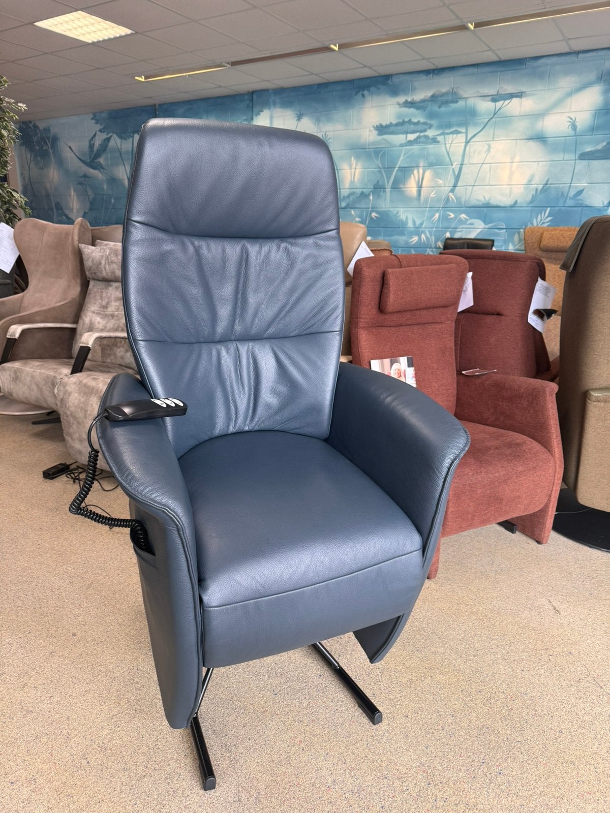 De toekomst sta op stoel relax fauteuil relaxfauteuil, Ophalen of Verzenden, Nieuw, Leer, Ruim 100 fauteuils met garantie en bezorging