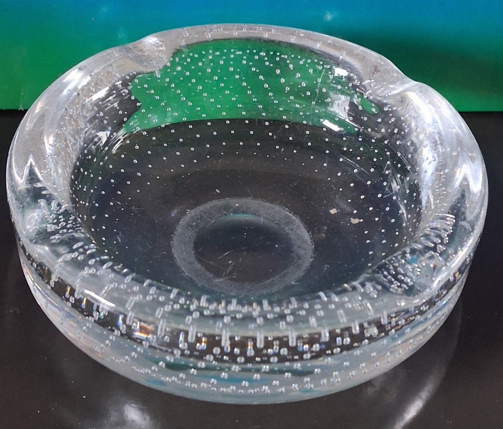 Andries Copier, Leerdam. Asbak. Spijkerglas. 13.5 cm., Ophalen