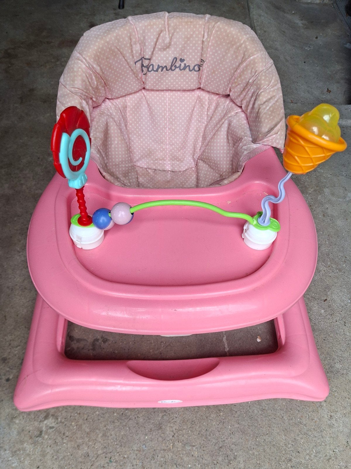 Roze Bambino loopstoel met speelgoed, Ophalen
