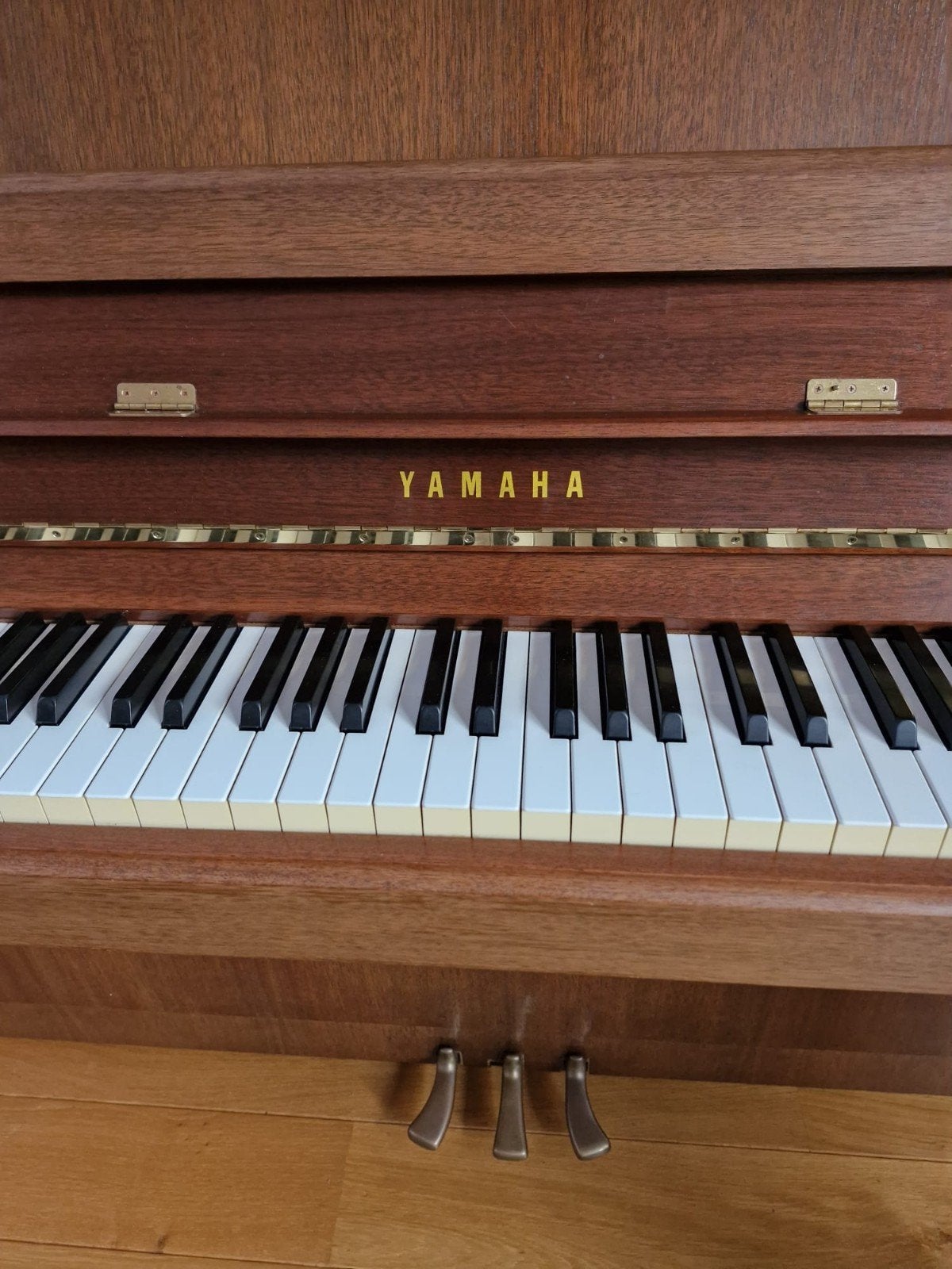 Te koop: Yamaha M1J piano 1982, Ophalen, Gebruikt, Overige kleuren, Piano
