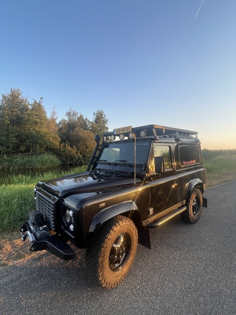 Land Rover defender zwart trouwauto huur Oldtimer bruiloft, Ophalen, Gebruikt, Auto's