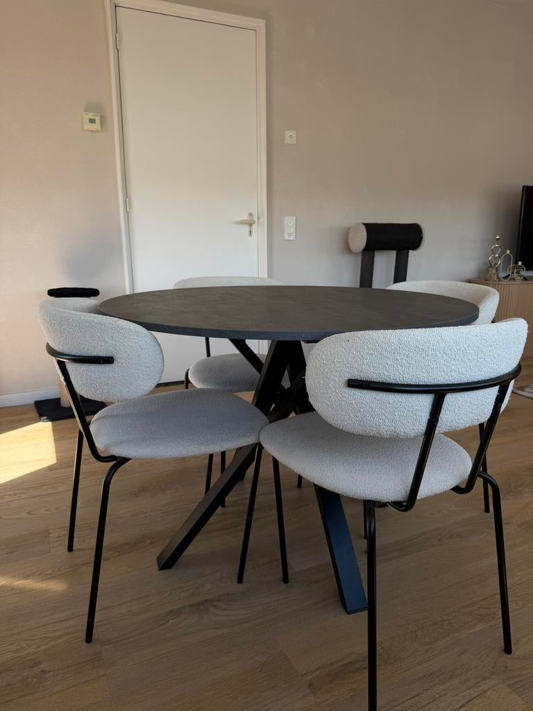 Ronde eettafel ikea mariedamm, Ophalen, Zo goed als nieuw, Rond, 100 tot 150 cm
