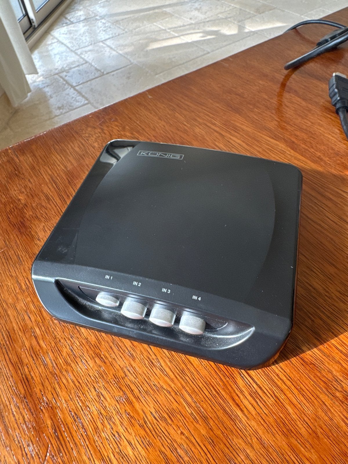 König 4-poorts HDMI-schakelaar met HDMI-kabel, Audio, Tv en Foto, Ophalen of Verzenden, Zo goed als nieuw, Minder dan 2 meter