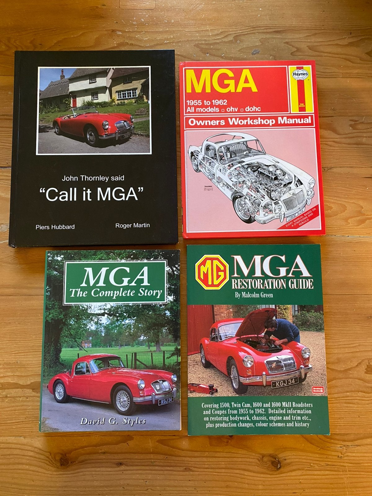 MGA boeken, Ophalen of Verzenden, Gelezen