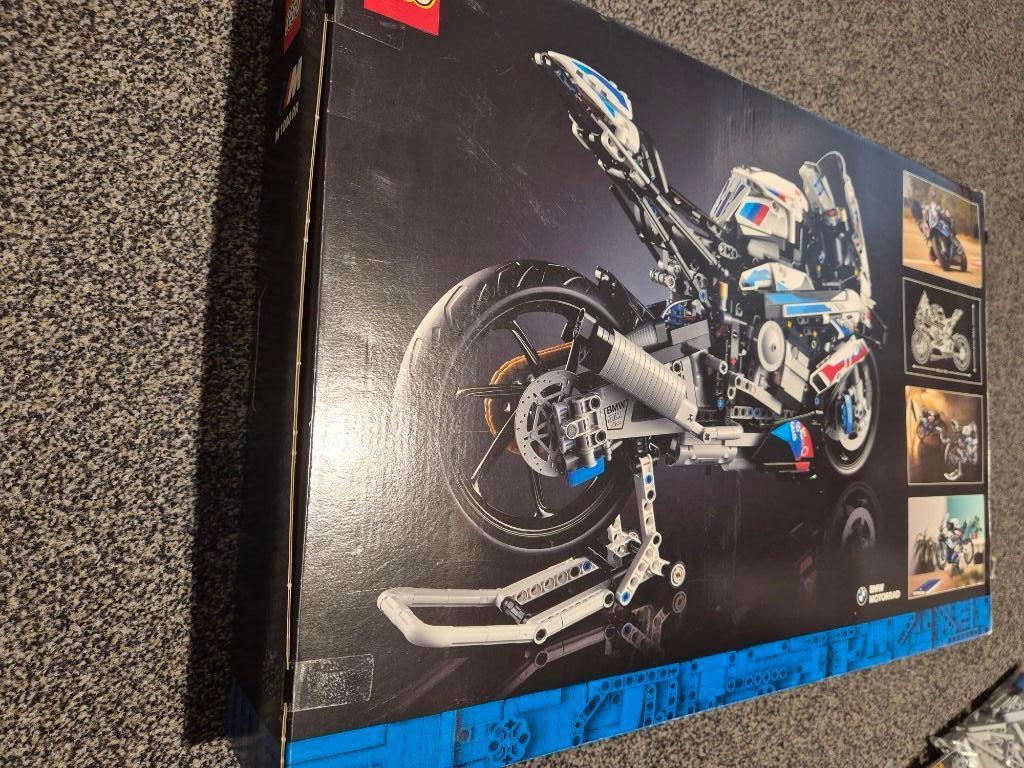 Lego BMW motor 42130 Technic, Kinderen en Baby's, Speelgoed | Duplo en Lego, Compleet, Lego, Ophalen of Verzenden, Zo goed als nieuw