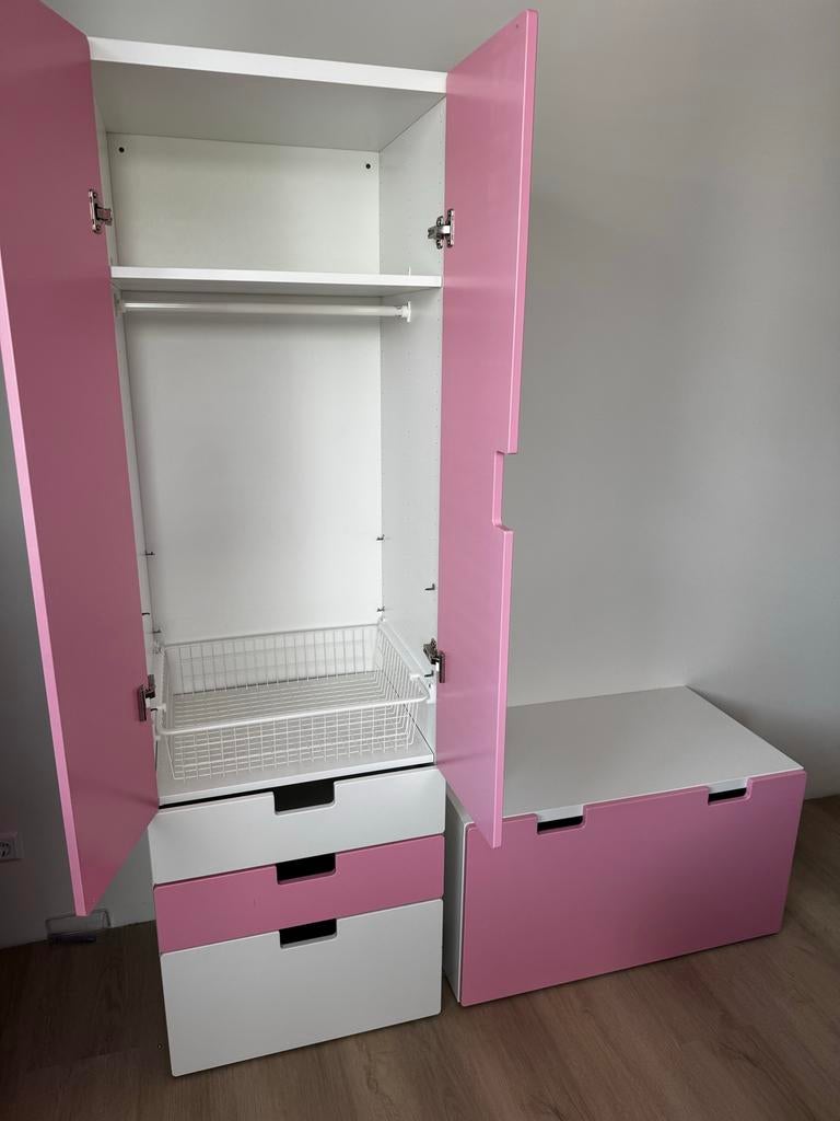 Roze en witte kledingkast met lades en opbergbank, Huis en Inrichting, Kasten | Kledingkasten, Ophalen, Gebruikt, 100 tot 150 cm