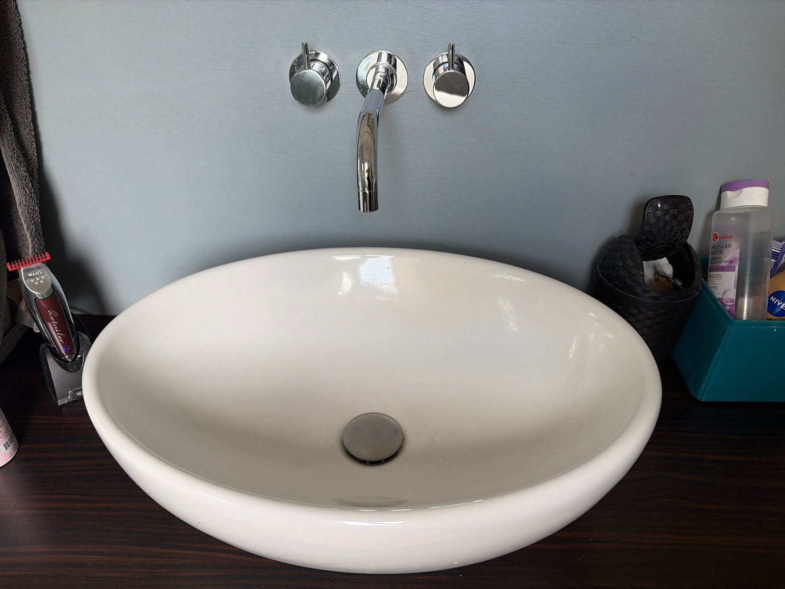 Complete badkamer: ligbad, douche, toilet, wastafels, Ophalen, Zo goed als nieuw, Met bad