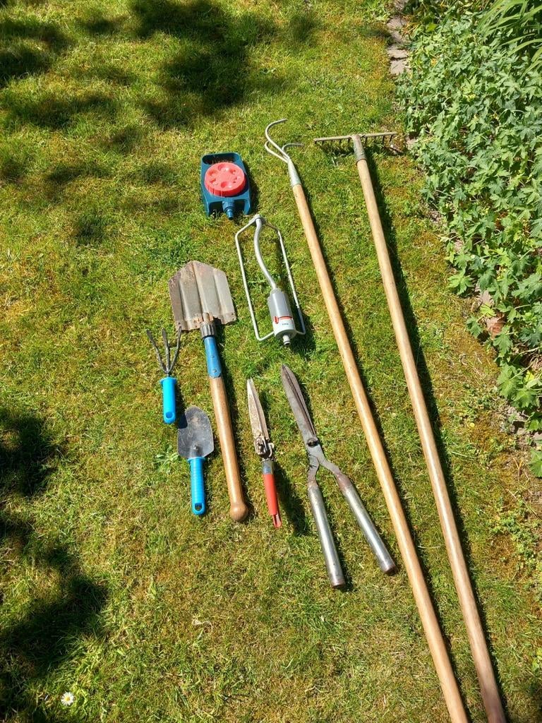 Divers tuingereedschap i.v.m. verhuizing, Ophalen, Gebruikt, Schop