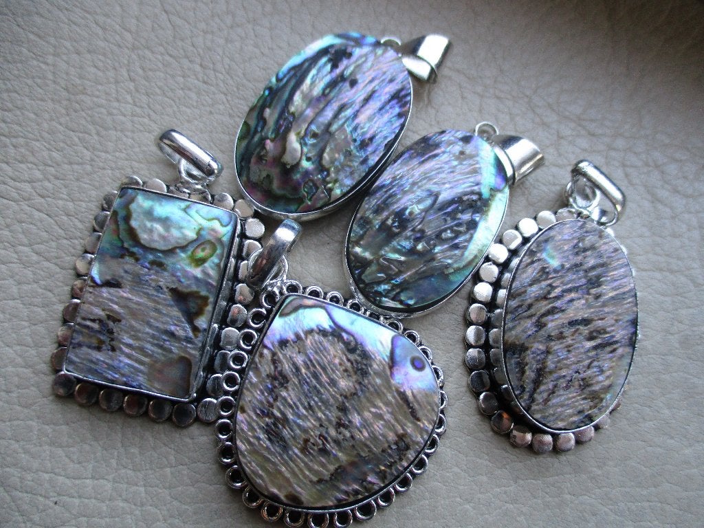 partijtje natuursteen abalone hangers, Nieuw, Ophalen of Verzenden, Steen of Mineraal, Met edelsteen
