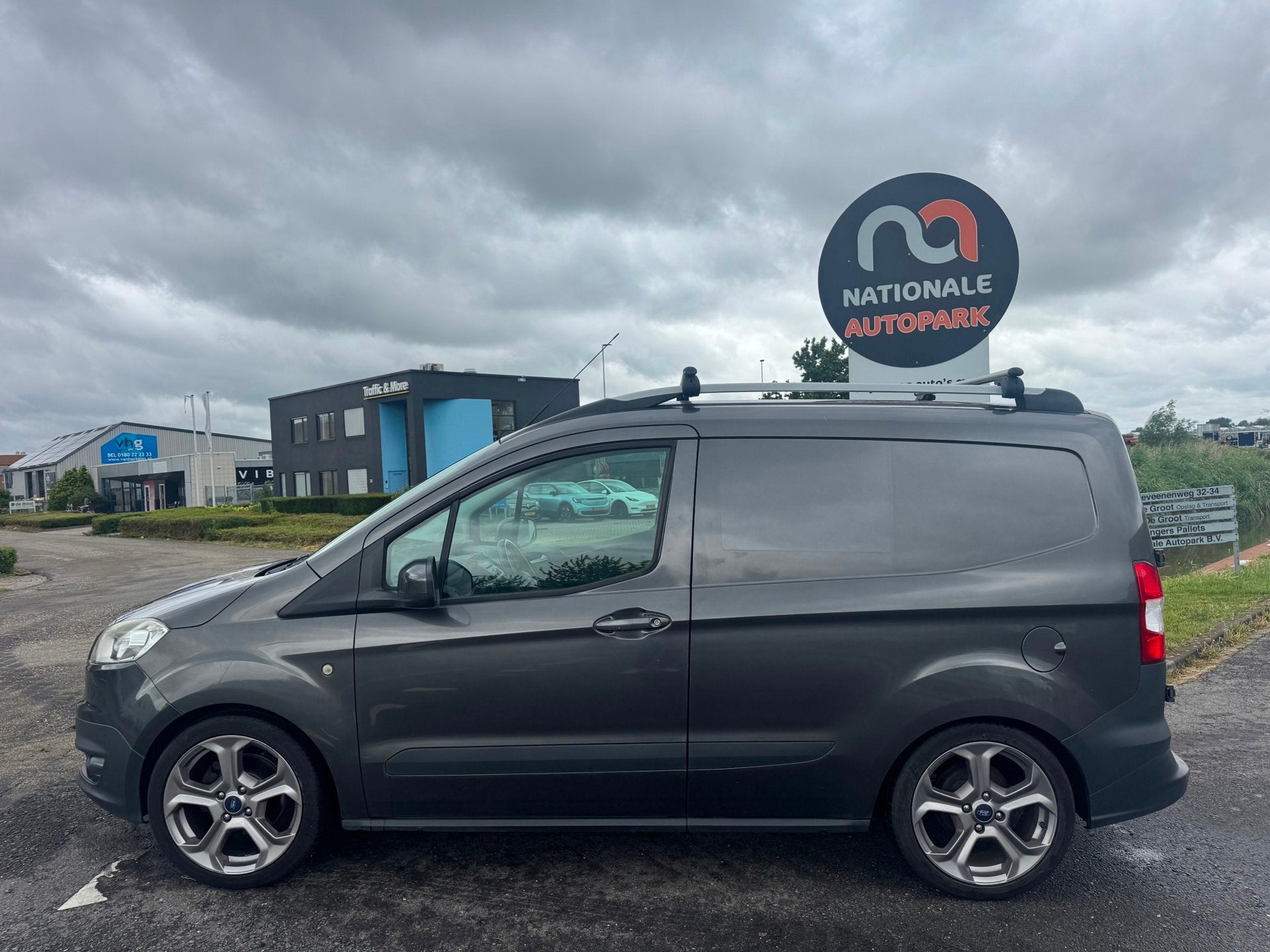 Ford Transit Courier 2015 * 1.6 TDCI Trend Start&Stop * Euro, Voorwielaandrijving, Euro 5, Gebruikt, Origineel Nederlands