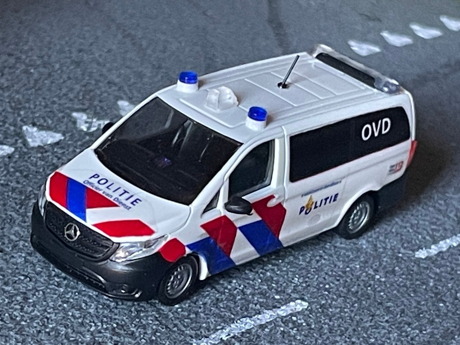 1:87 Mercedes Vito OVD politie, zelfbouw, Ophalen of Verzenden, Zo goed als nieuw, Auto, Overige merken