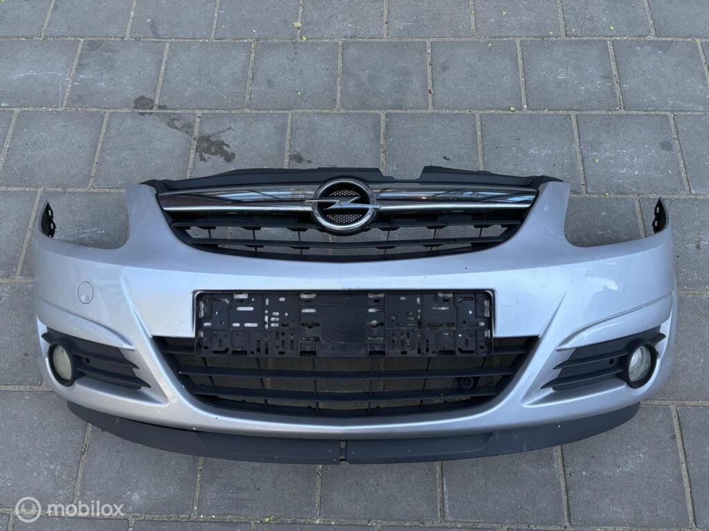 Opel Corsa D ('06-'10) Voorbumper + Mistlampen | Z157 |, Auto-onderdelen, Gebruikt, Voor, Opel, Ophalen of Verzenden