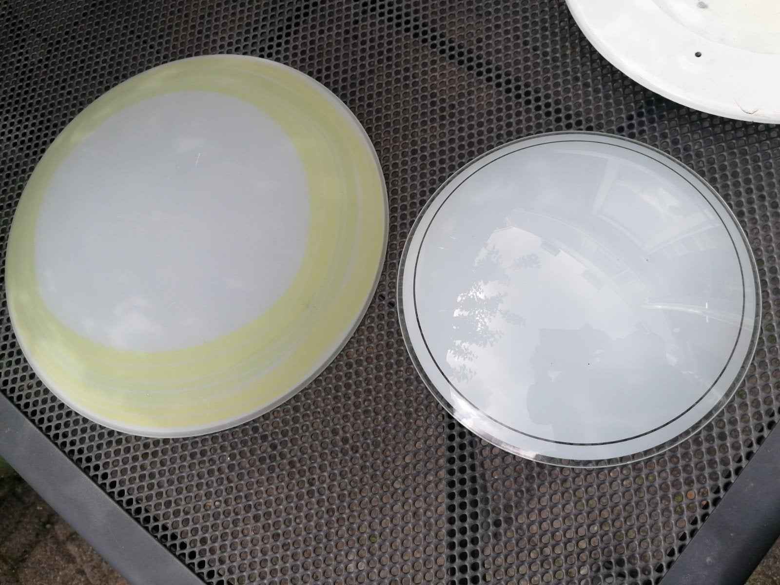 Onderdelen voor lamp: plafondplaat en glazen kappen, Wit, Overige merken, Gebruikt, Glas