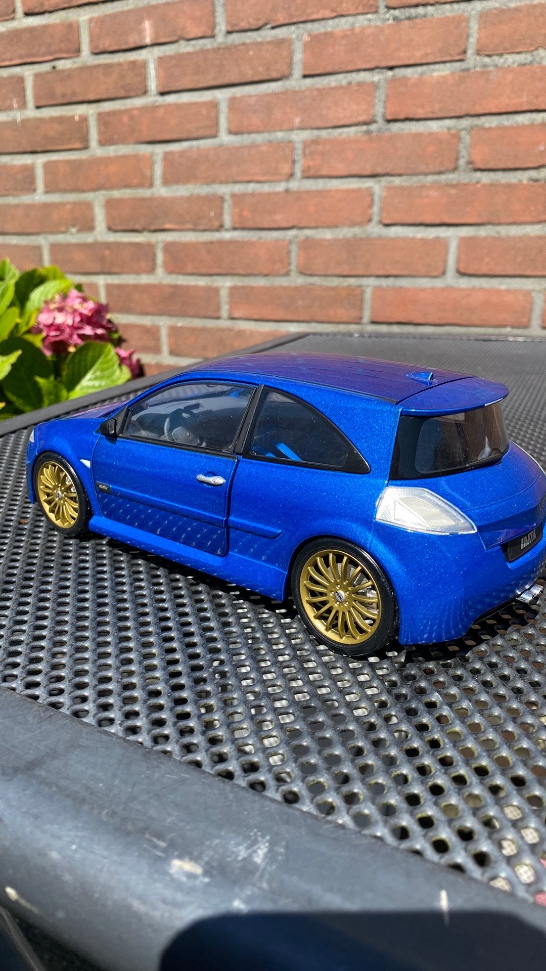 Mooi model Renault 1/18, Hobby en Vrije tijd, Modelauto's | 1:18, Ophalen of Verzenden, Zo goed als nieuw, Norev