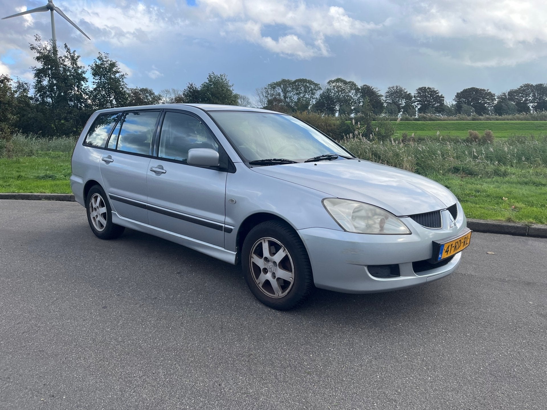 Mitsubishi Lancer Station Wagon 1.6 Comfort BJ 2005/* AIRCO, Auto's, Voorwielaandrijving, Stof, Gebruikt, Zwart