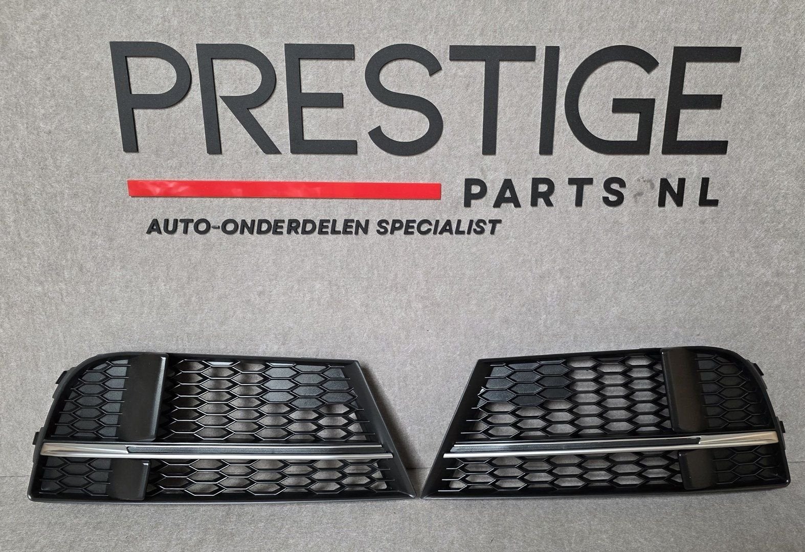 Bumper Roosters Set AUDI A3 8V FACELIFT S3 Rechts Links 8V0, Gebruikt, -, Voor, Ophalen of Verzenden