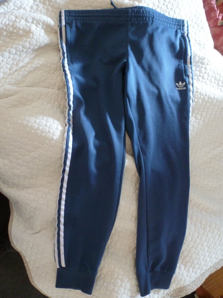 ADIDAS sport broek SPIJKERBLAUW m -GRATIS zend, Zo goed als nieuw, Algemeen, Verzenden, Maat 48/50 (M)