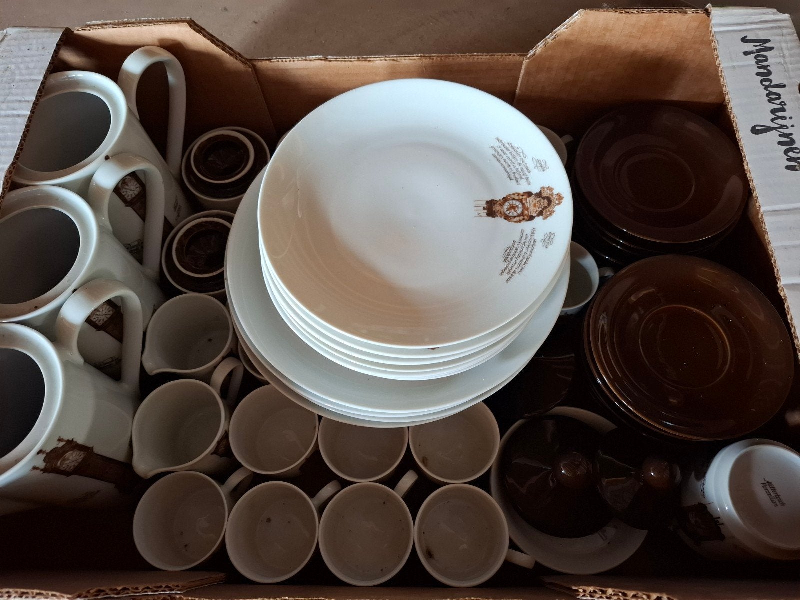 Vintage Servies Set: Borden, Kopjes en Kannetjes, Ophalen, Zo goed als nieuw, Bord(en), Overige stijlen