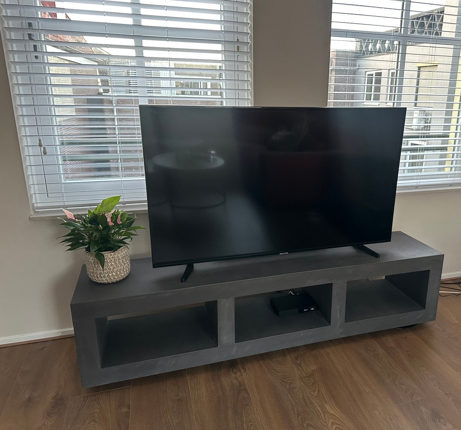 TV-meubel betonlook - 180x40x45 cm, Ophalen, 150 tot 200 cm, Zo goed als nieuw, Minder dan 100 cm