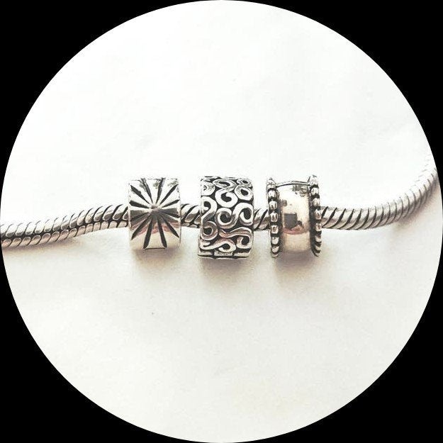 Pandora Clip / voor armband, Pandora, Ophalen of Verzenden, Zo goed als nieuw, 2 of 3 bedels