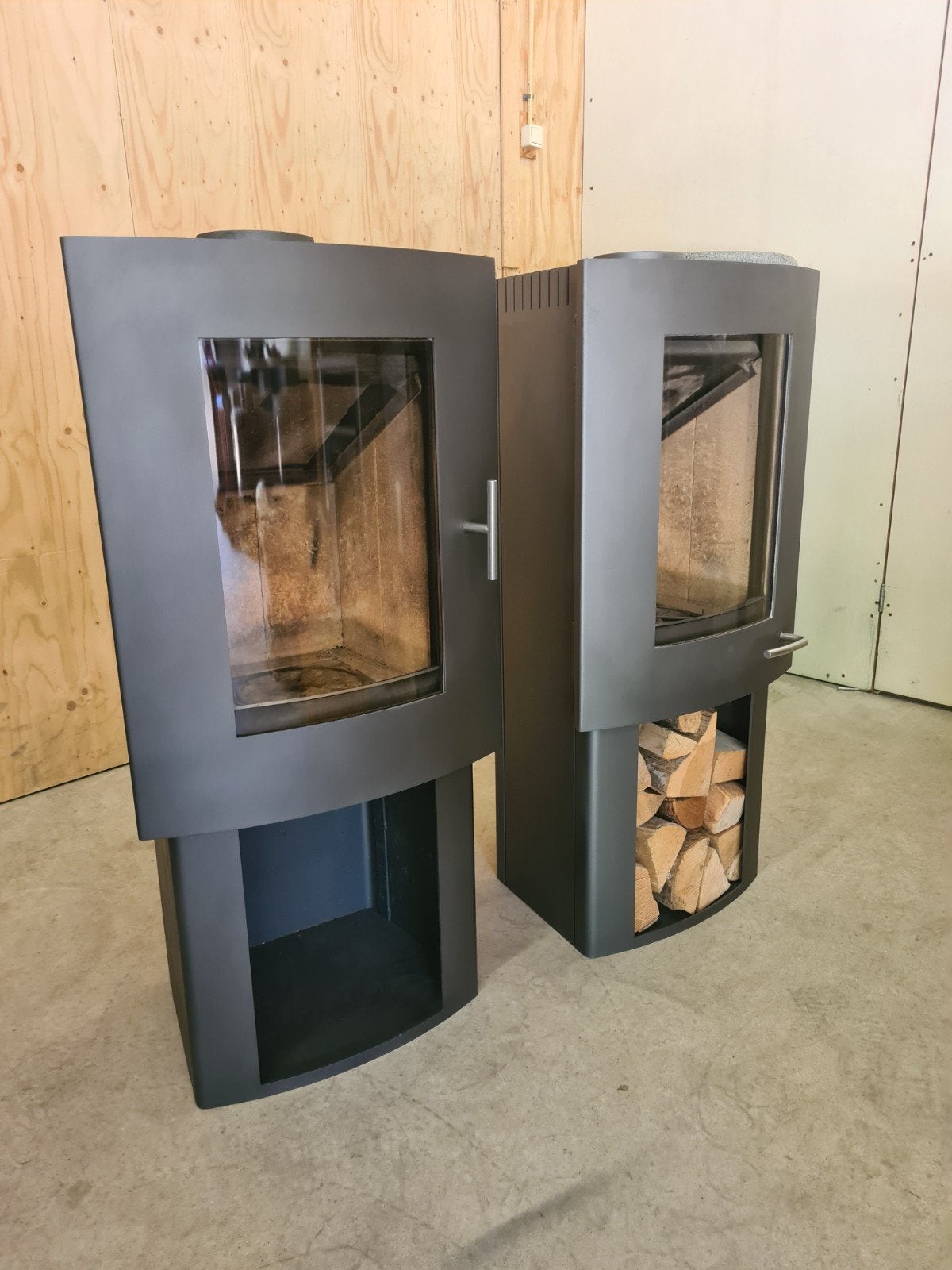 2 X PRACHTIGE SKANTHERM TYPE IVO, Gebruikt, Houtkachel, Ophalen of Verzenden, Vrijstaand