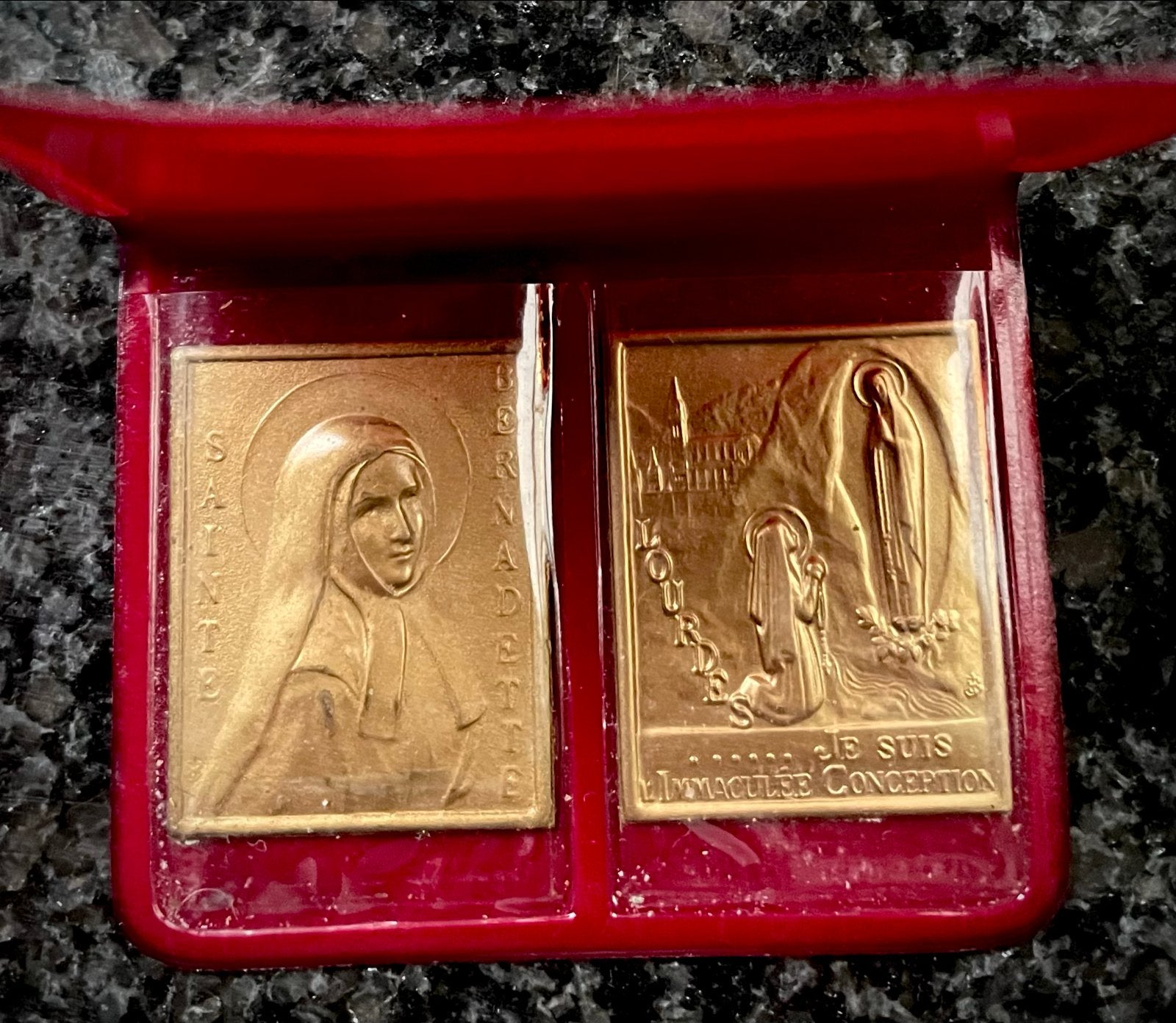 Religieuze Medaillons: Sainte Bernadette & Lourdes, Antiek en Kunst, Ophalen of Verzenden
