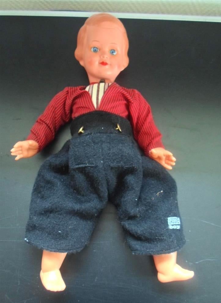 Pop. Lassiepop. Klederdracht.42 cm., Verzamelen, Poppen, Ophalen of Verzenden, Gebruikt, Pop