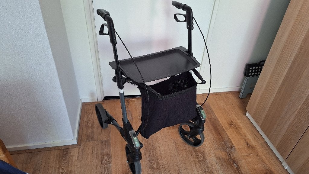 rollator Topro Troja M / Viva + dienblad serveerblad, Diversen, Ophalen, Opvouwbaar, Gebruikt