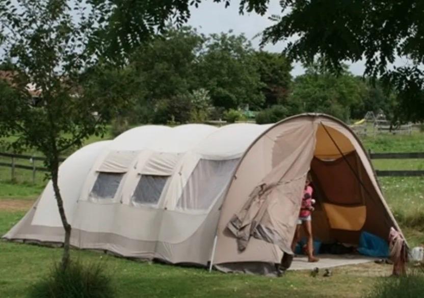 Bardani Villagrande 400 tunneltent - Zeer goede staat, Caravans en Kamperen, Ophalen, Zo goed als nieuw, Tot en met 4