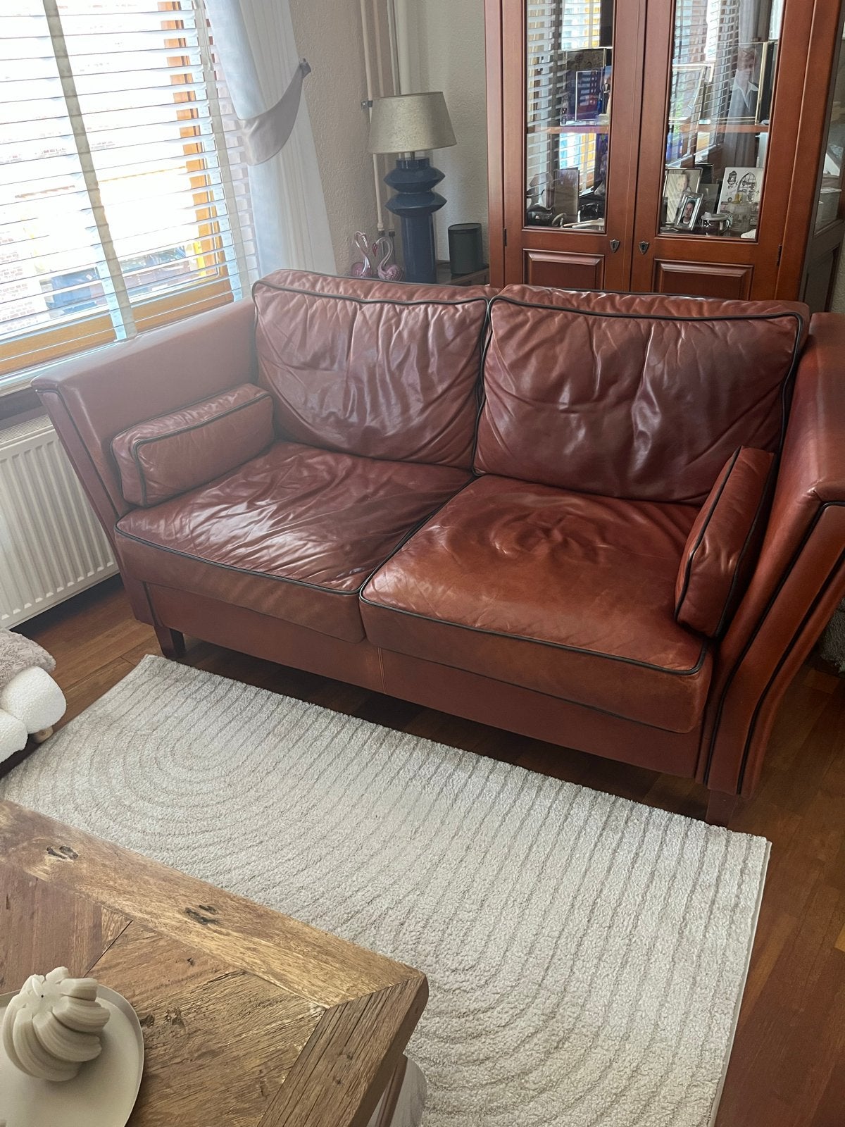 Leren tweezitsbank - Bruin mt 180x185, Huis en Inrichting, Banken | Bankstellen, Ophalen, Gebruikt, 150 tot 200 cm, Tweepersoons