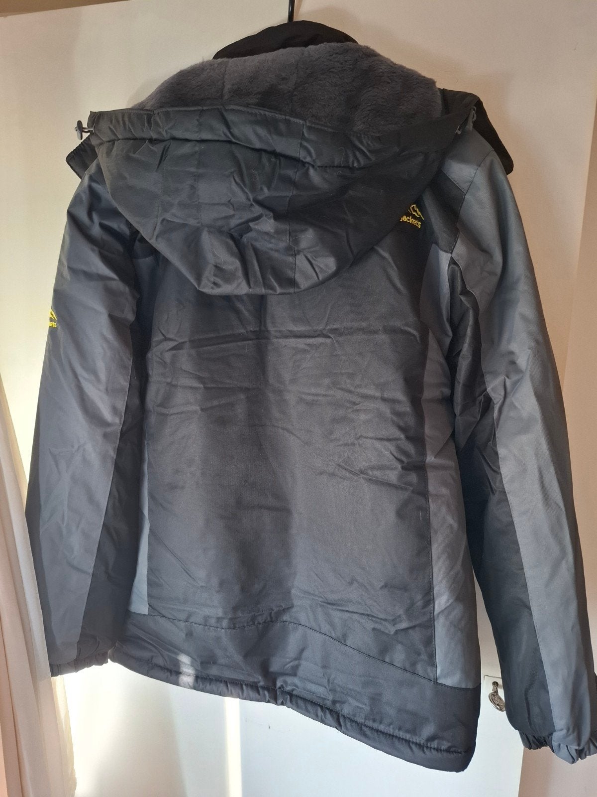 Outdoor Winterjas / Skijas Maat M – Warm Fleece Gevoerd, Kleding | Heren, Ophalen of Verzenden, Jack