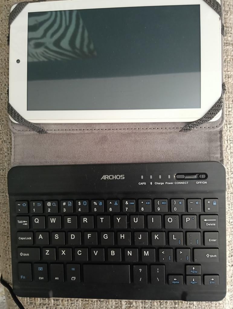 Archos tablet met toetsenbord - Wit, Computers en Software, Android Tablets, Ophalen of Verzenden, Archos, Wi-Fi, Gebruikt