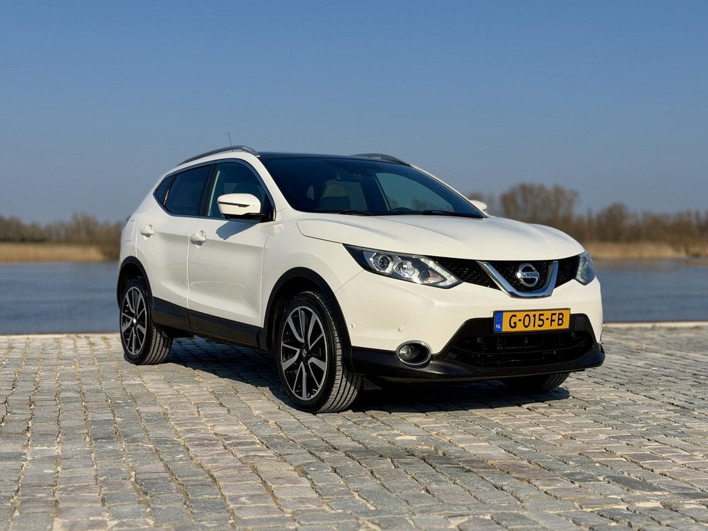 Nissan Qashqai 1.2 N-Vision|Pano|360cam|Stoelverwarming, Auto's, Nissan, Gebruikt, 116 pk, Wit, Bedrijf