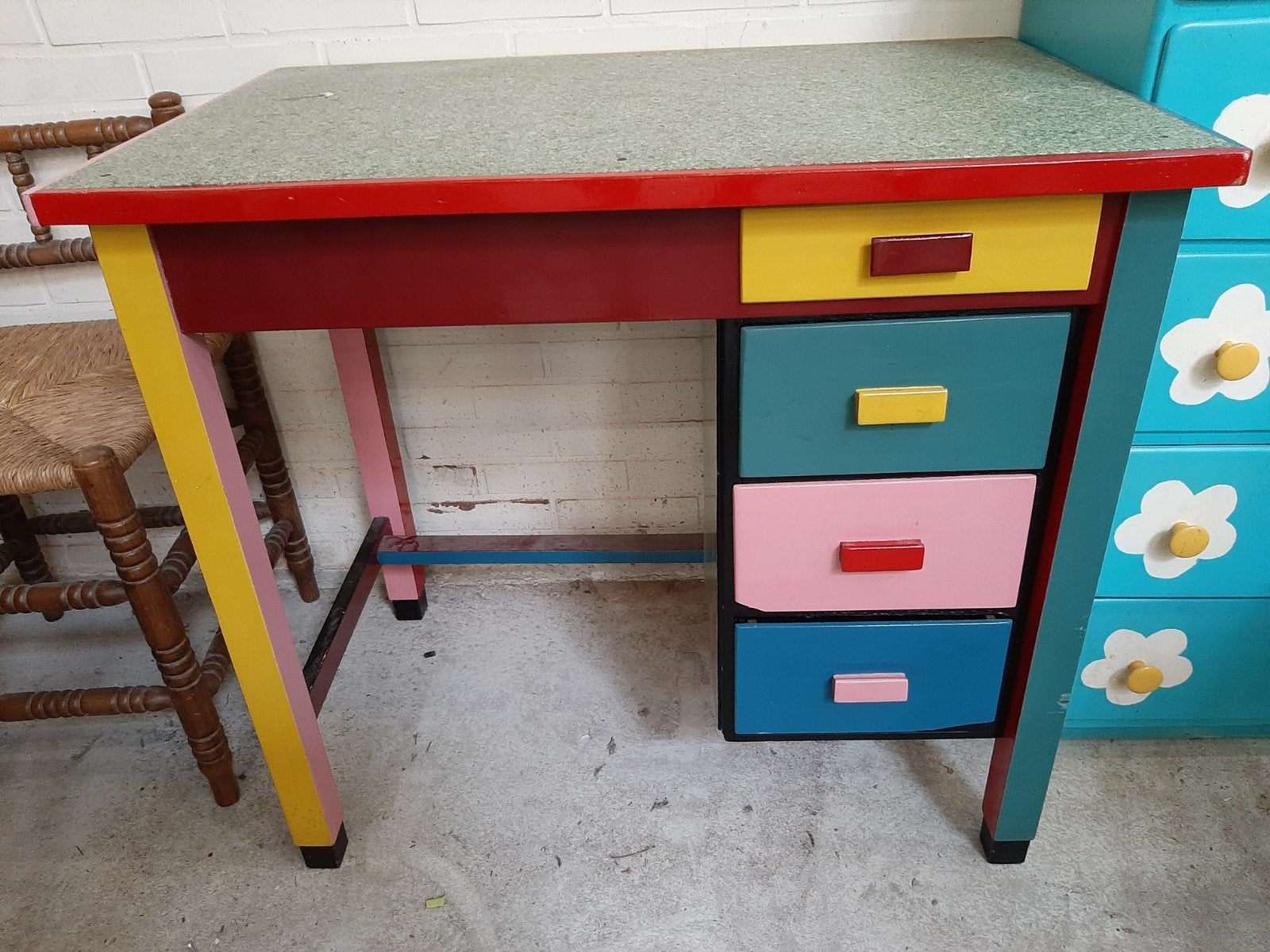 Brocante ladekastje, bureautje en kinderstoeltje, Ophalen, Gebruikt, Tafel