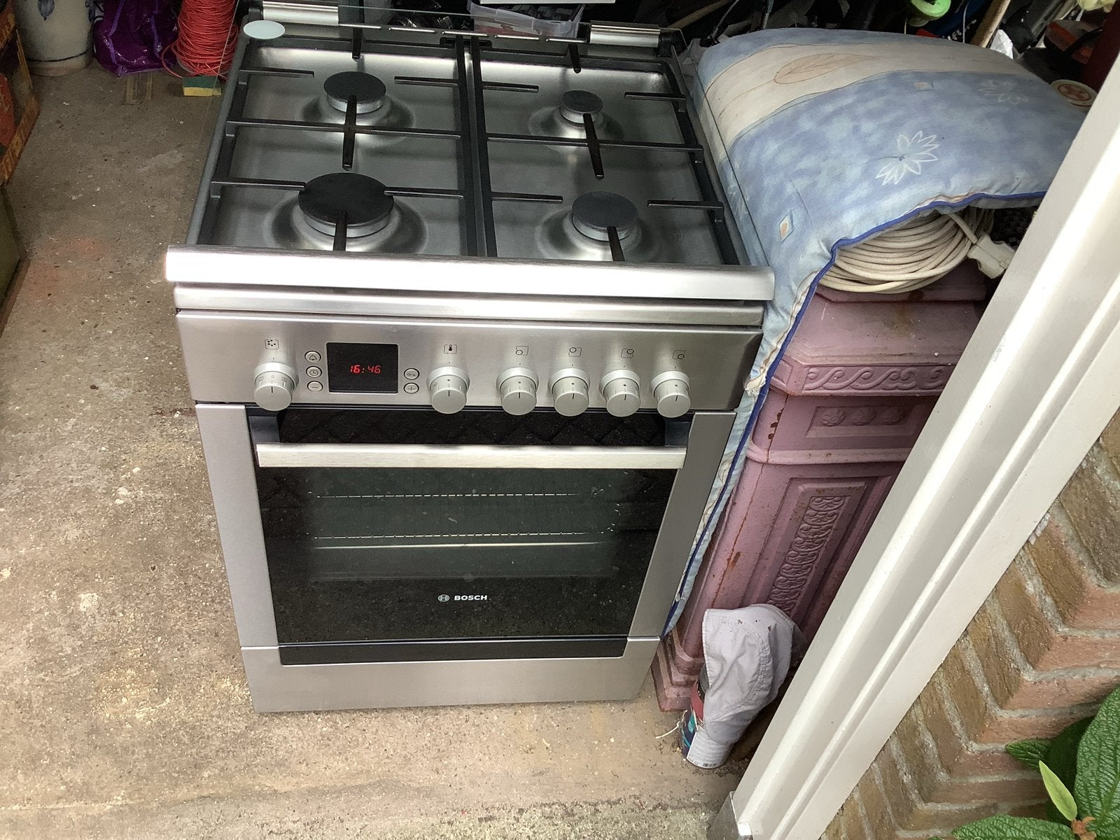 Bosch fornuis gasfornuis RVS met oven izgst schoon en netjes, Witgoed en Apparatuur, Ophalen, Gebruikt, 60 cm of meer, 4 kookzones