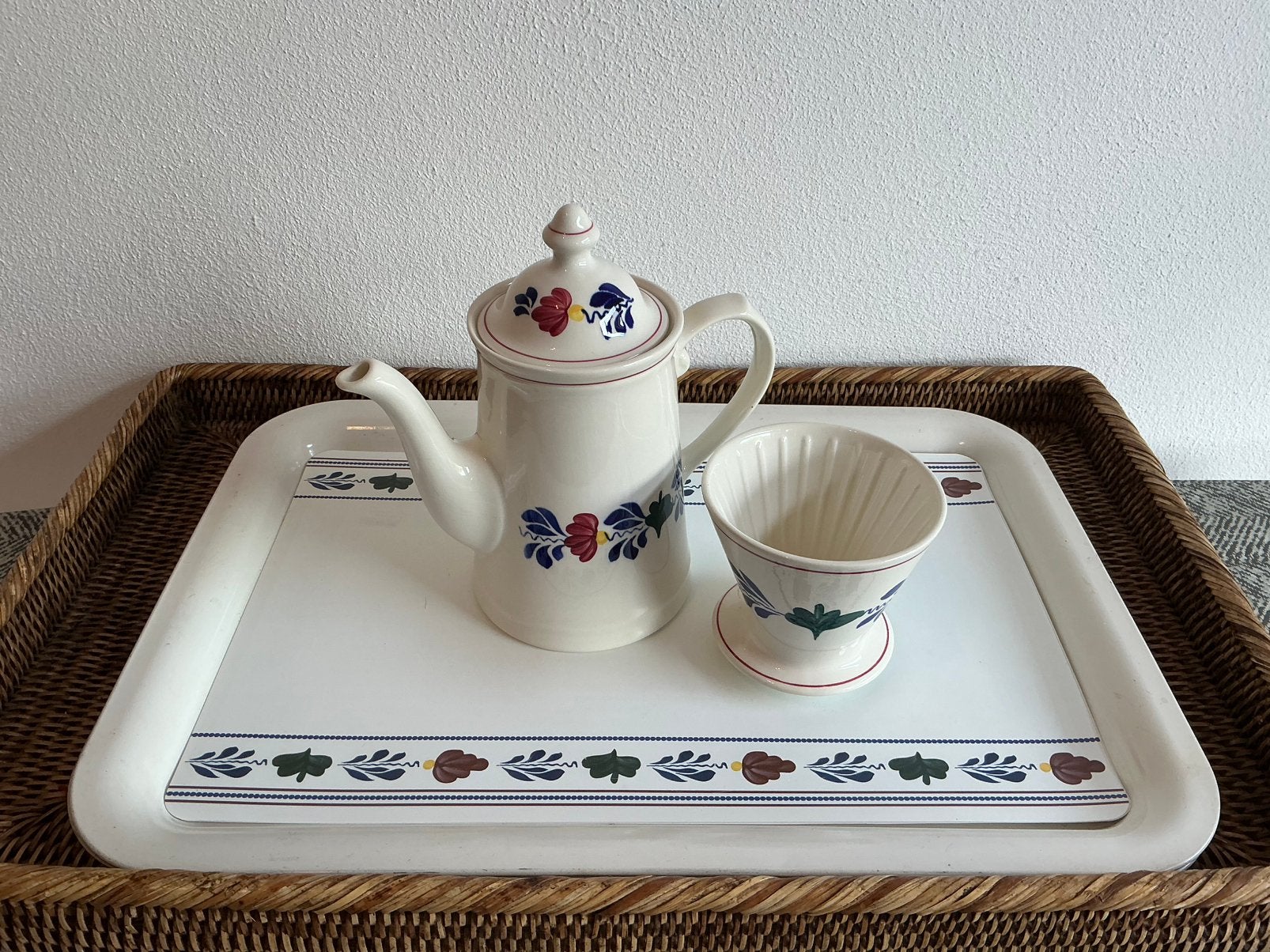 Boerenbont Boch België (Koffiepot met Koffiefilter ), Ophalen of Verzenden, Zo goed als nieuw, Aardewerk, Overige typen